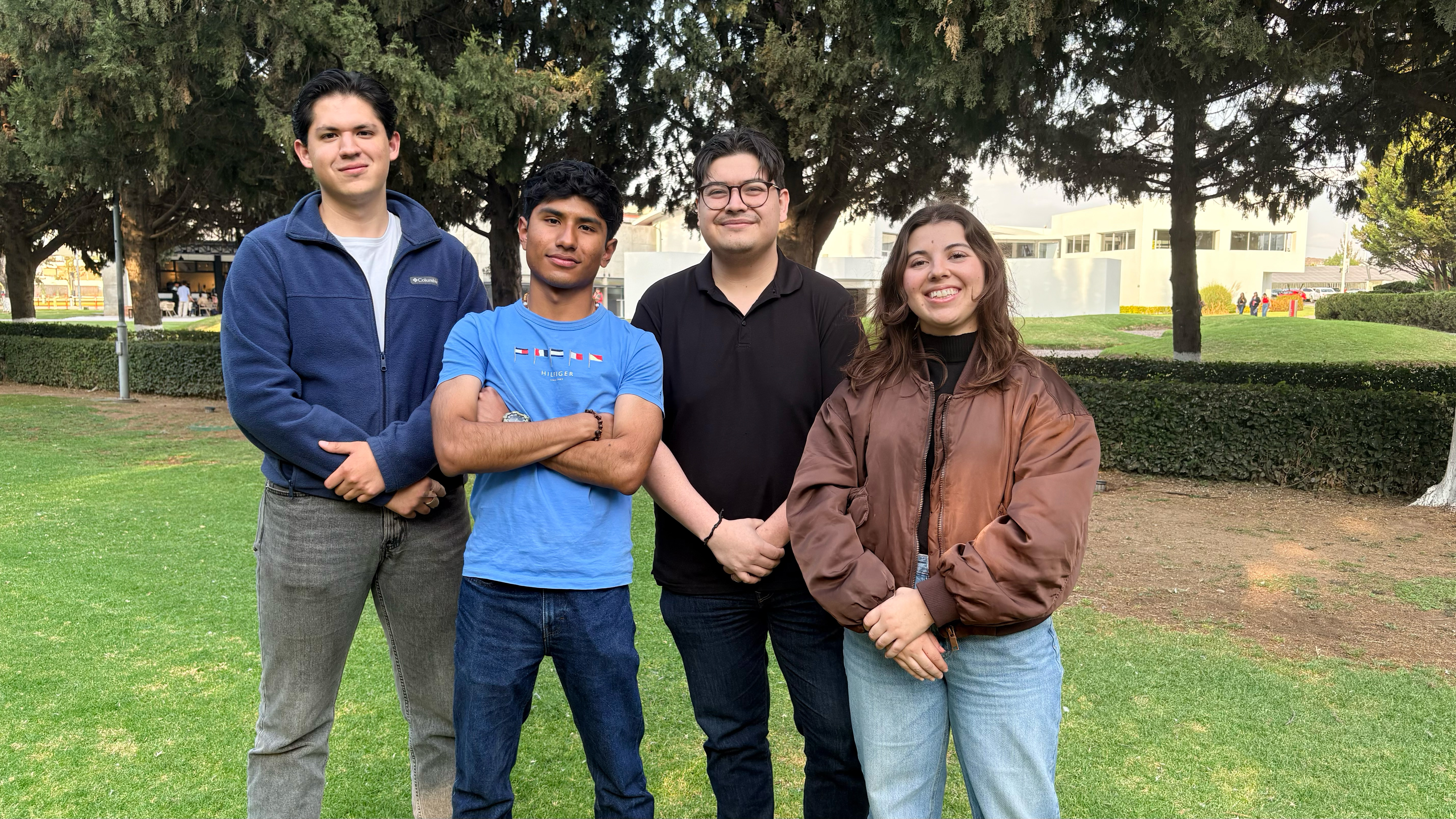 Foto grupal del equipo Panterra